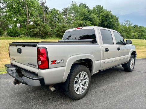 Used 2004 Chevrolet Silverado 1500 4x4 Crew Cab w/ Z71 Convenience Package 1 image 6
