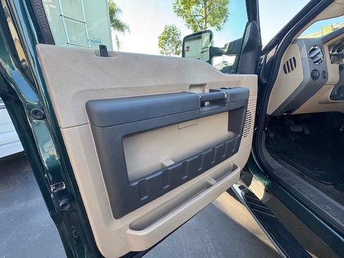 Used 2011 Ford F250 Lariat w/ Lariat Ultimate Pkg image 19