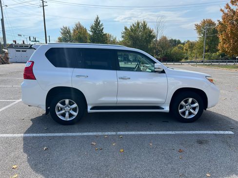 Used 2010 Lexus GX 460 image 8