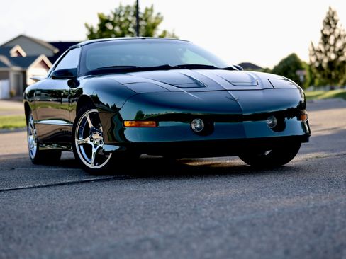 Used 1996 Pontiac Firebird Trans Am RWD image 5