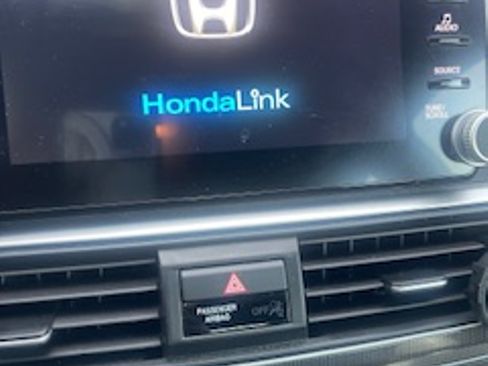 Used 2019 Honda Accord Sport image 13