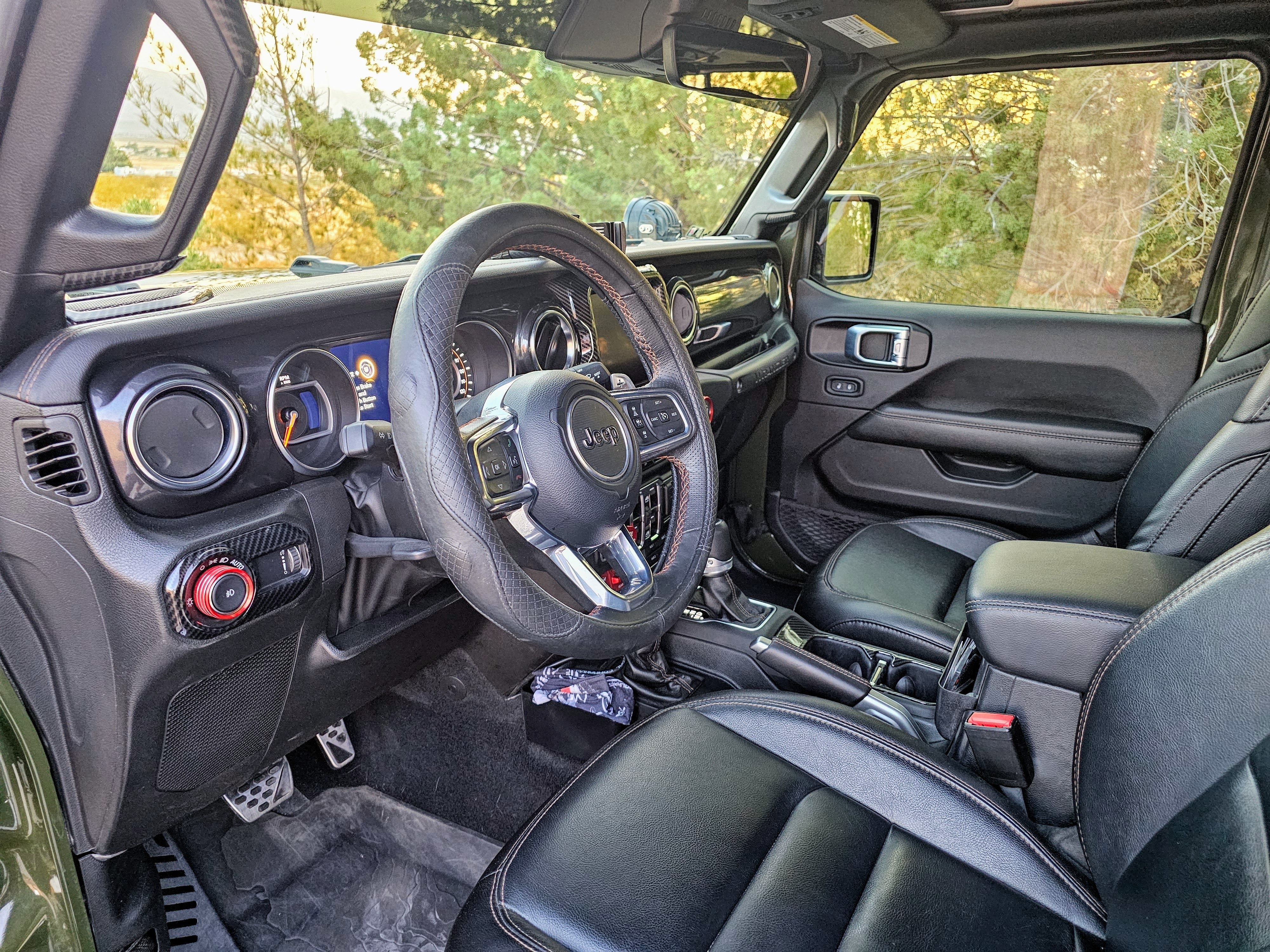 Used 2023 Jeep Wrangler Unlimited Rubicon 392 w/ Trailer Tow Package AWD/4WD image 22