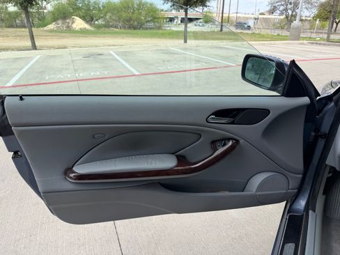 Used 2005 BMW 325Ci Convertible image 20