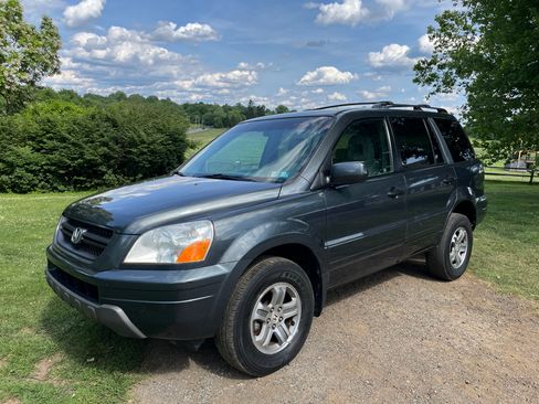 Used 2004 Honda Pilot EX image 2