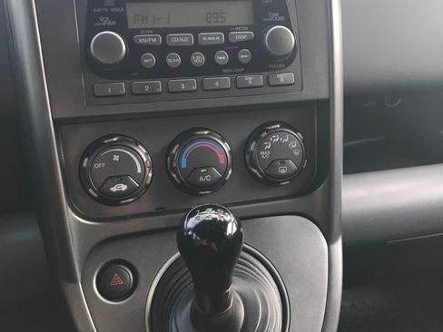 Used 2005 Honda Element EX image 6