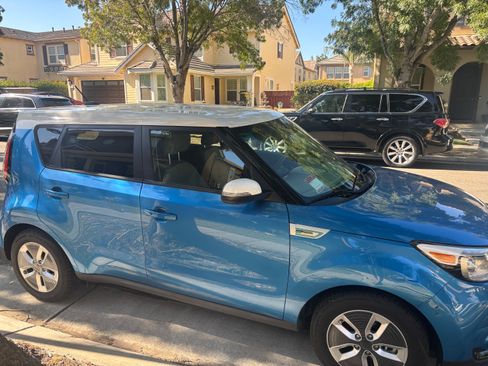 Used 2018 Kia Soul EV image 5