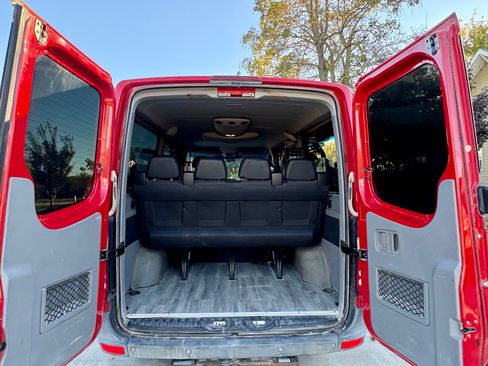 Used 2012 Mercedes-Benz Sprinter 2500 image 10