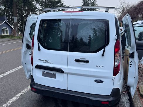 Used 2020 Ford Transit Connect XLT image 15