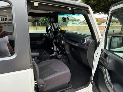 Used 2013 Jeep Wrangler Sport AWD/4WD image 10