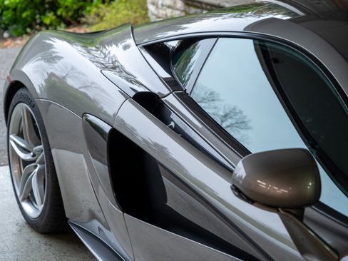 Used 2017 McLaren 570S Coupe image 4