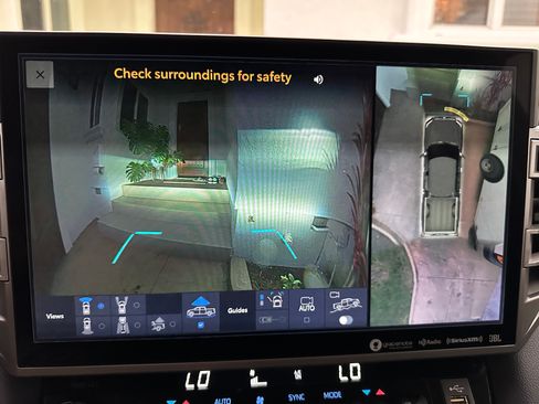 Used 2022 Toyota Tundra Limited w/ TRD Off-Road Package image 15