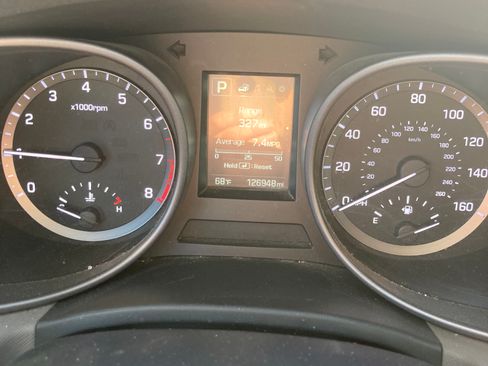 Used 2017 Hyundai Santa Fe Sport image 16