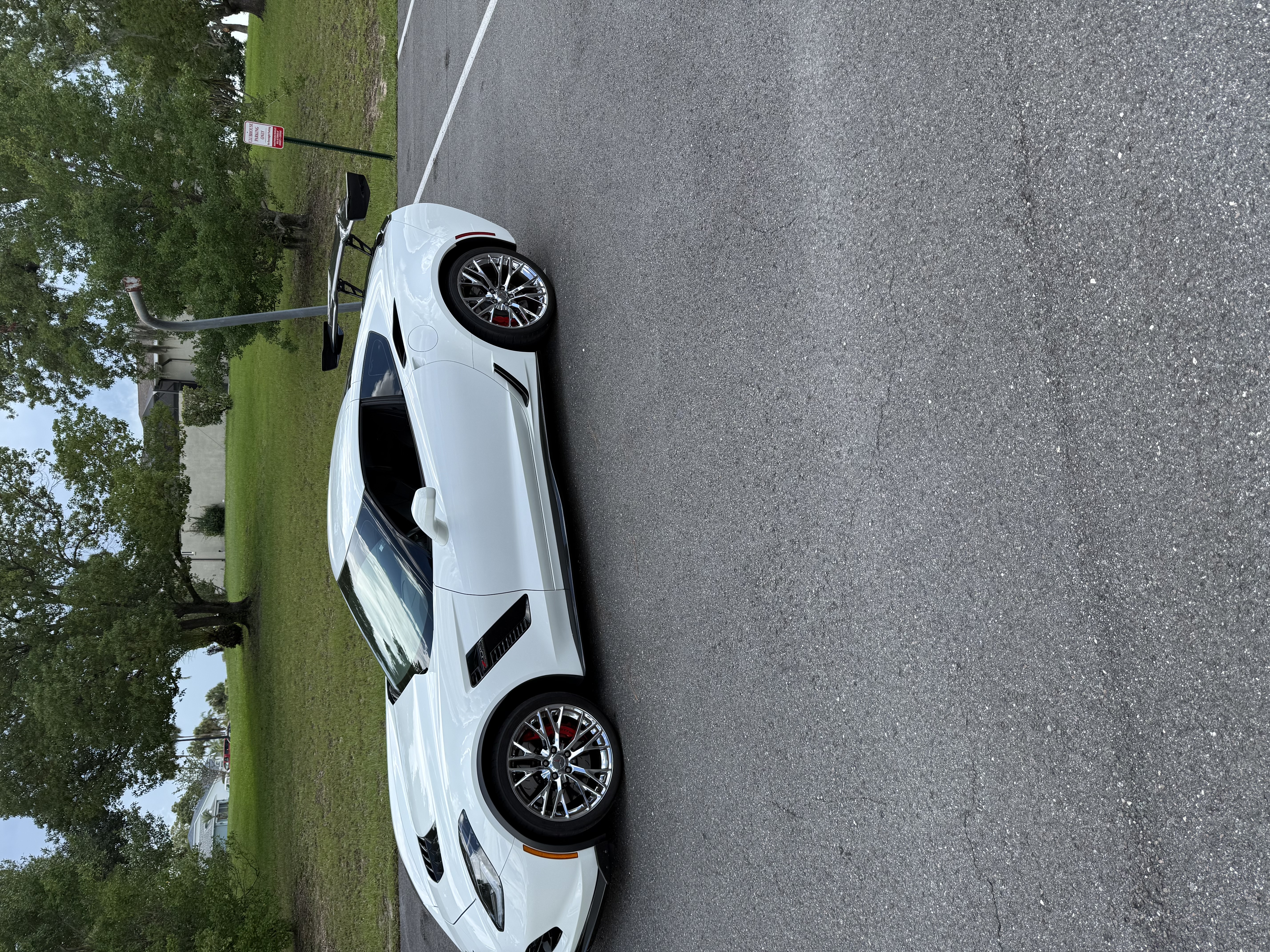 Used 2018 Chevrolet Corvette Z06 RWD image 5