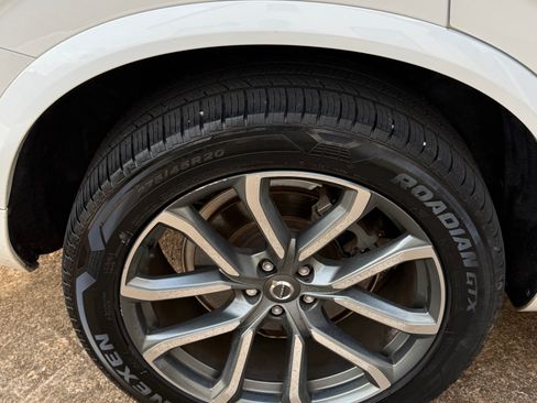 Used 2019 Volvo XC90 T5 Momentum w/ Multimedia Package image 5