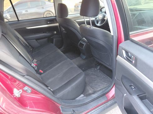 Used 2013 Subaru Outback 2.5i Premium w/ All-Weather Pkg image 10