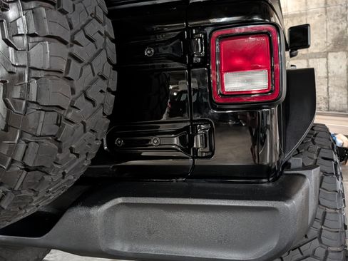 Used 2023 Jeep Wrangler Sport image 6