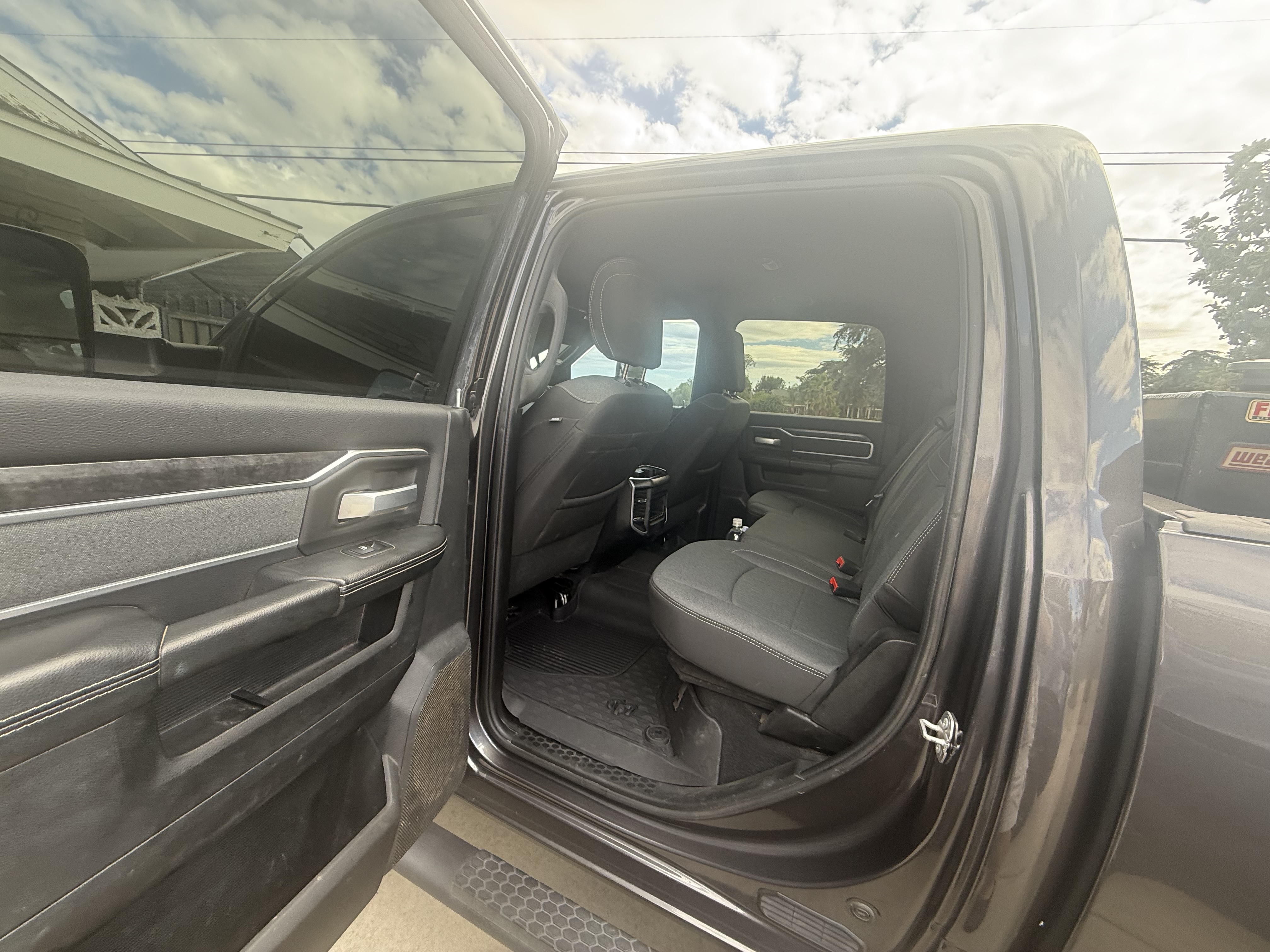 Used 2021 RAM 3500 Big Horn w/ Level 1 Equipment Group AWD/4WD image 8
