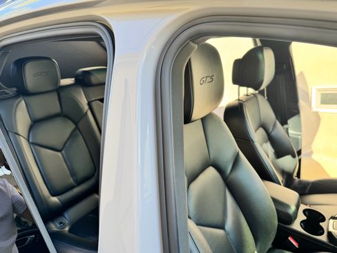 Used 2021 Porsche Macan GTS image 12