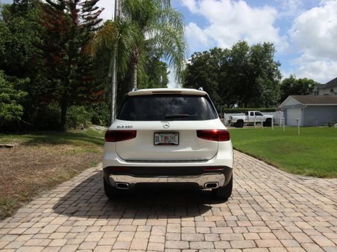 Used 2024 Mercedes-Benz GLB 250 image 4