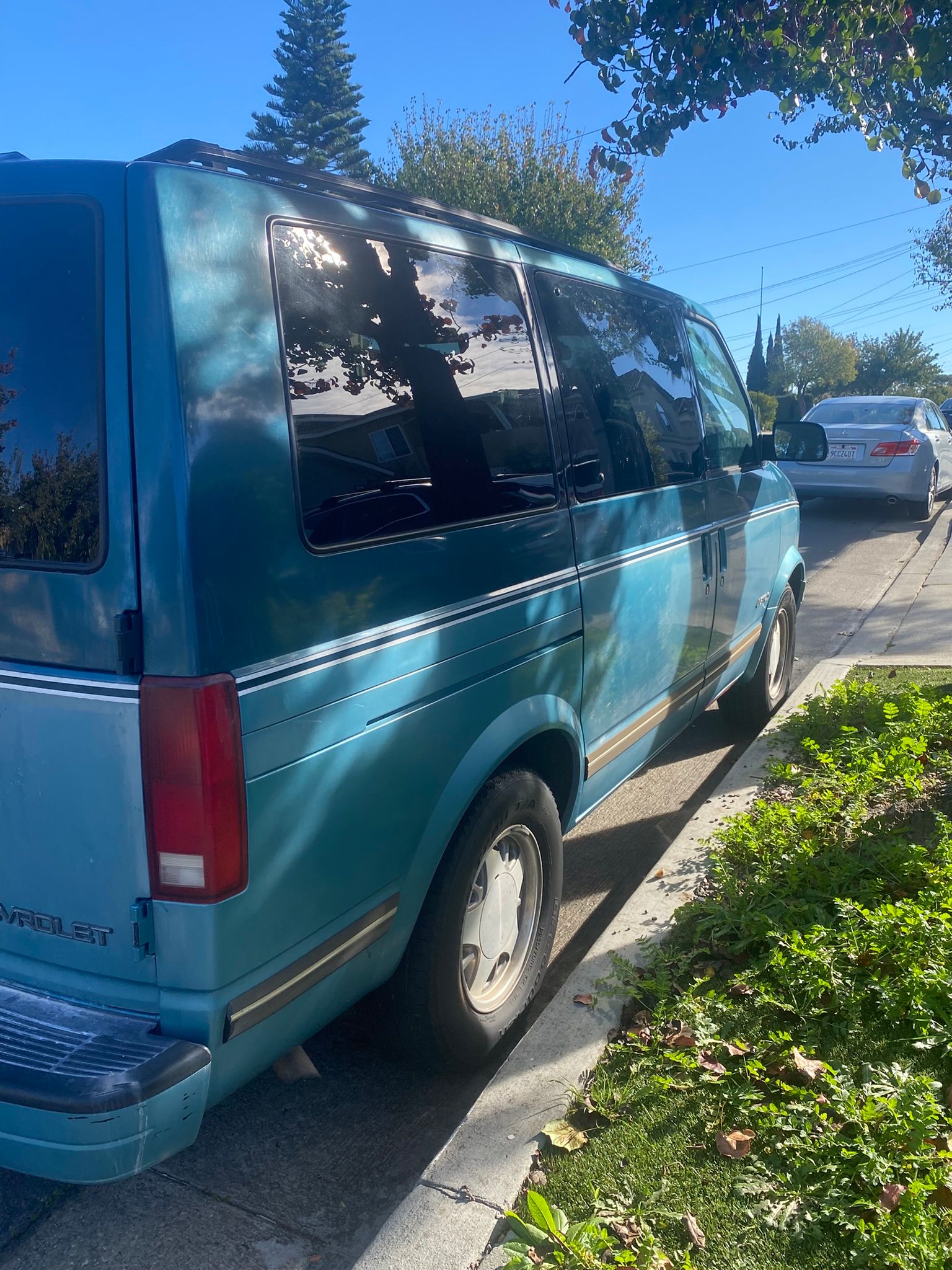 Used 1996 Chevrolet Astro Passenger RWD image 12