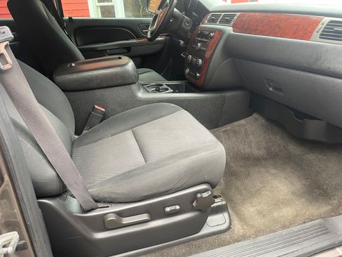 Used 2011 Chevrolet Tahoe LS w/ Texas Edition image 9