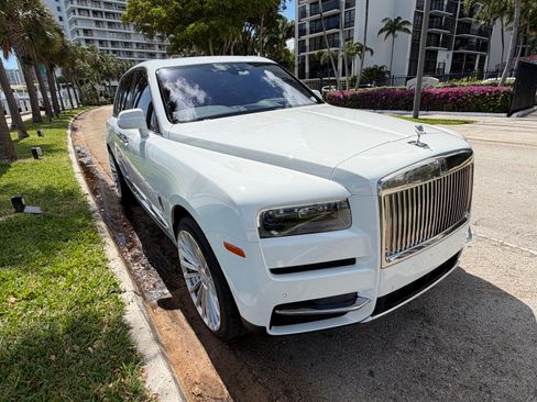 Used 2021 Rolls-Royce Cullinan image 20