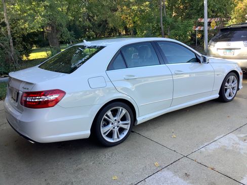 Used 2012 Mercedes-Benz E 350 4MATIC Sedan image 9