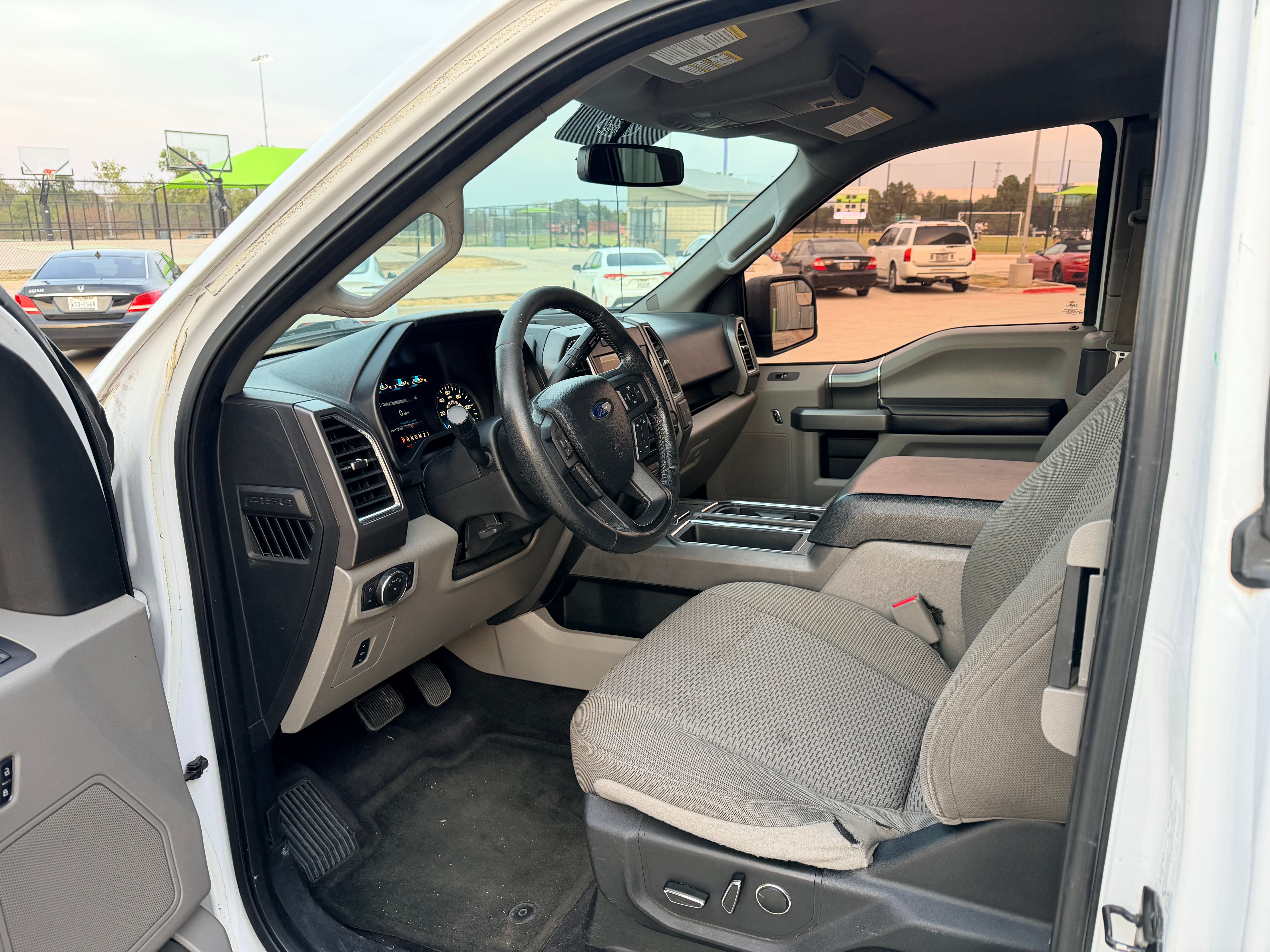 Used 2015 Ford F150 XLT w/ Equipment Group 302A Luxury RWD image 14