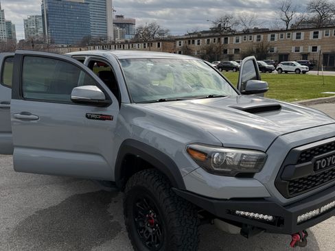 Used 2017 Toyota Tacoma TRD Pro image 15