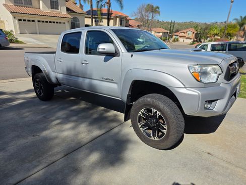 Used 2012 Toyota Tacoma PreRunner w/ TRD Sport Pkg image 1