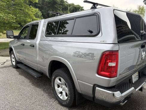Used 2025 RAM 1500 Big Horn AWD/4WD image 5