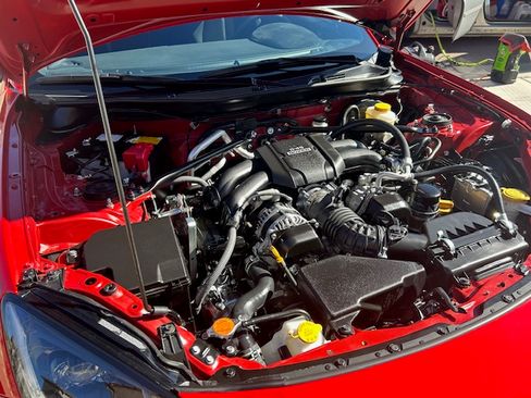 Used 2024 Toyota GR86 Premium image 15