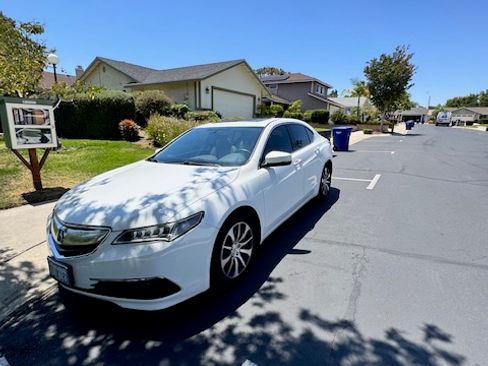 Used 2015 Acura TLX FWD image 9