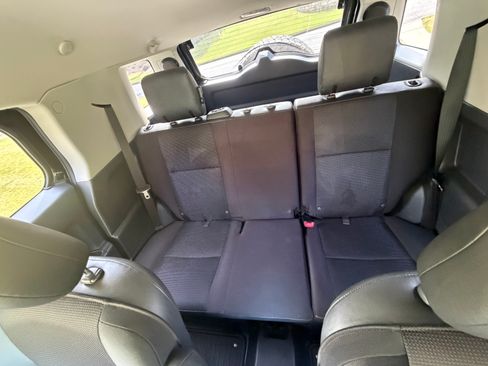 Used 2014 Toyota FJ Cruiser 4WD w/ Convenience Package image 9