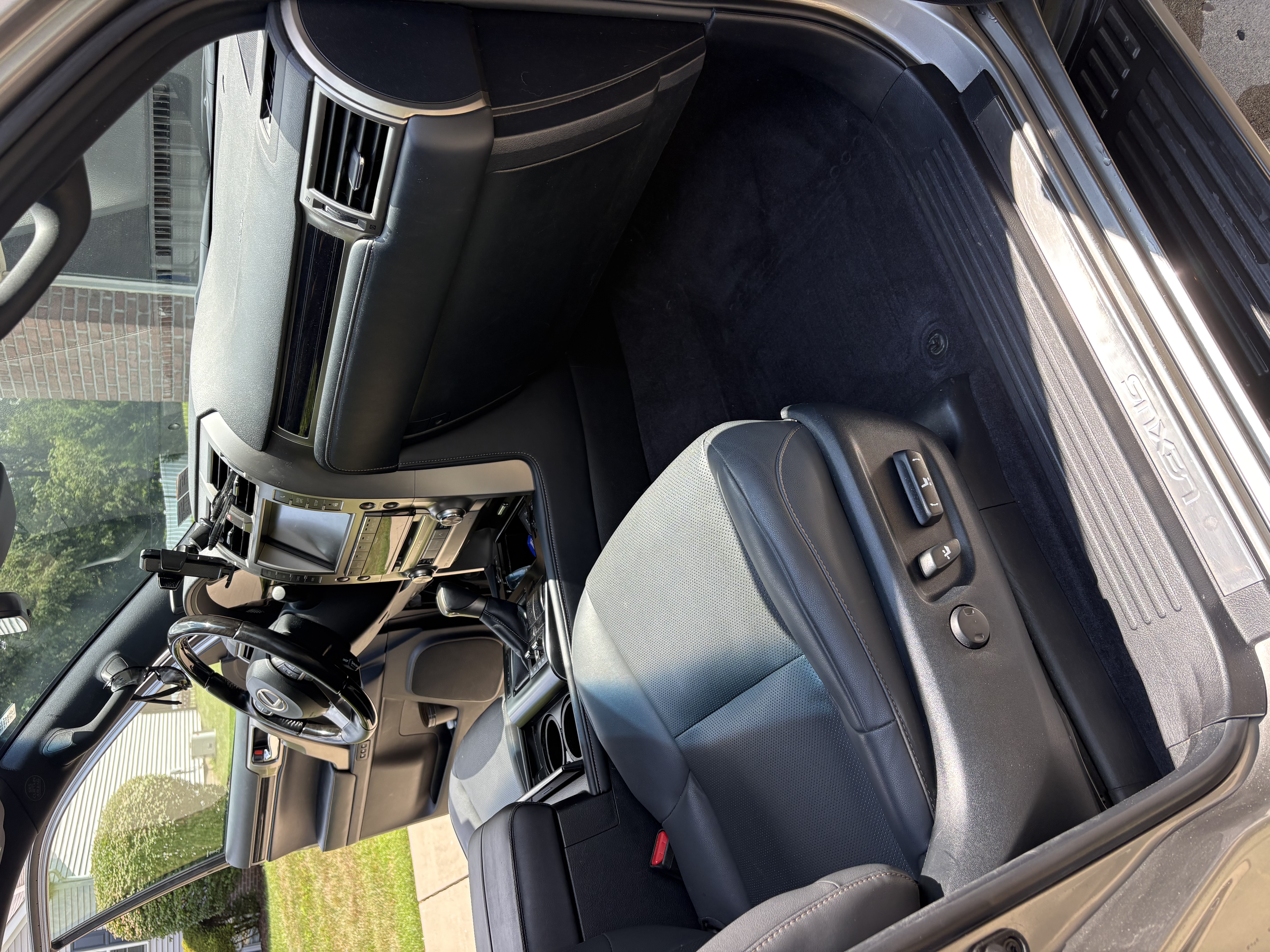 Used 2021 Lexus GX 460 Premium w/ Premium Package AWD/4WD image 13