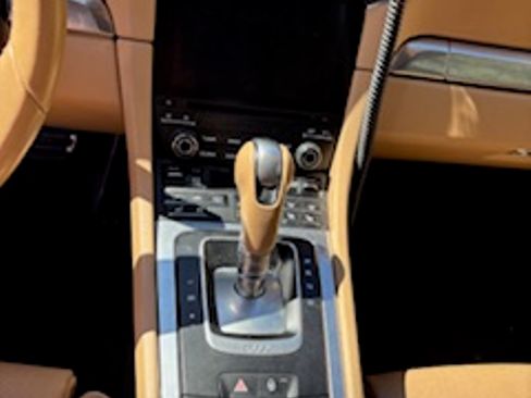 Used 2017 Porsche 911 Carrera image 6