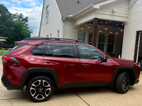 Used 2019 Toyota RAV4 Adventure AWD/4WD image 5