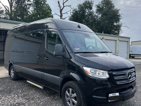 Used 2023 Mercedes-Benz Sprinter 2500 image 5