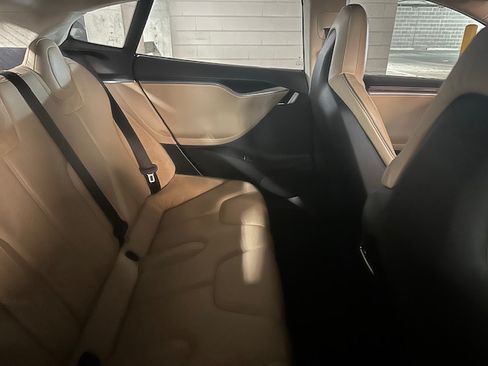 Used 2013 Tesla Model S Performance image 6