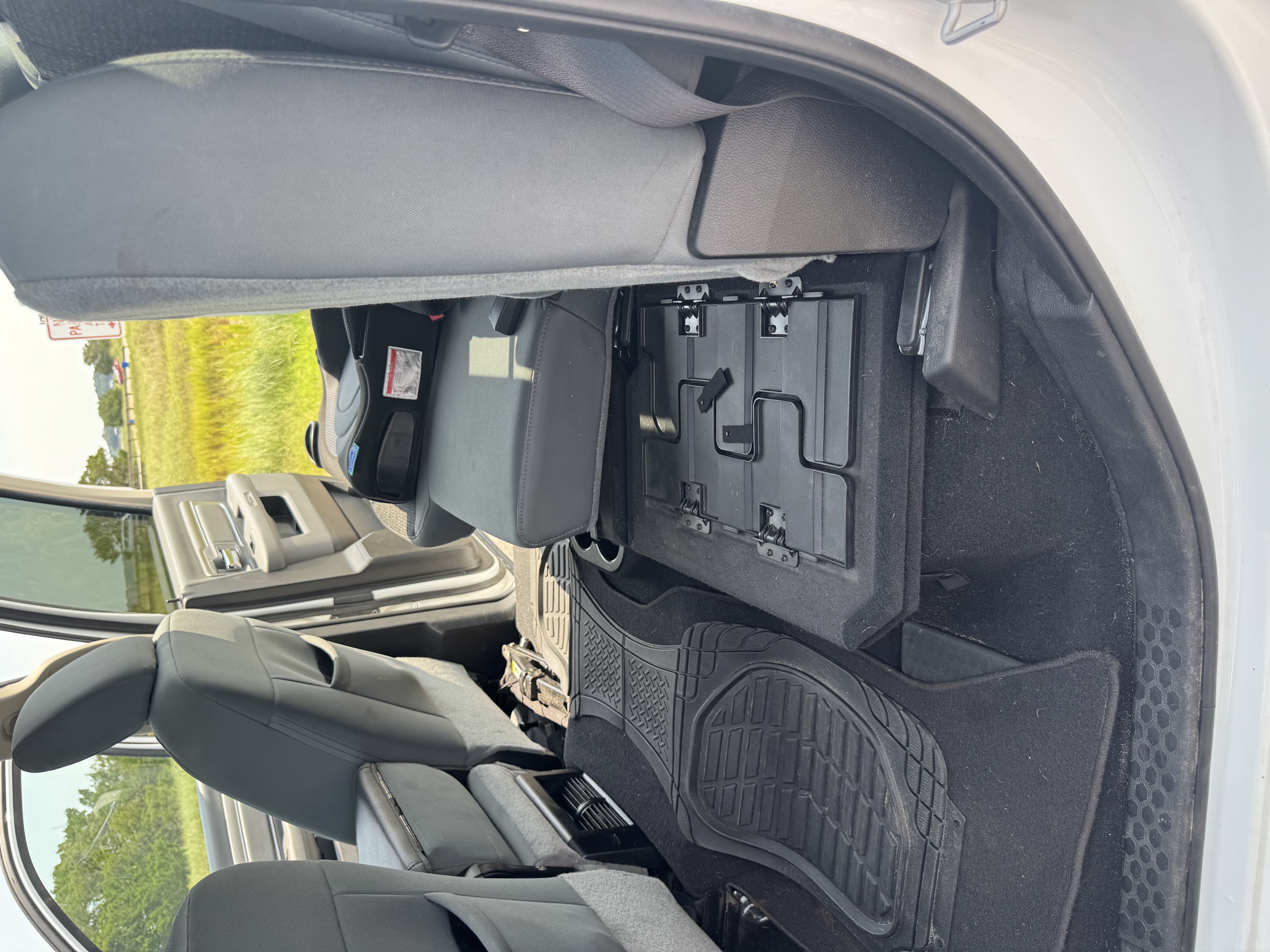 Used 2018 RAM 1500 Classic SLT AWD/4WD image 15