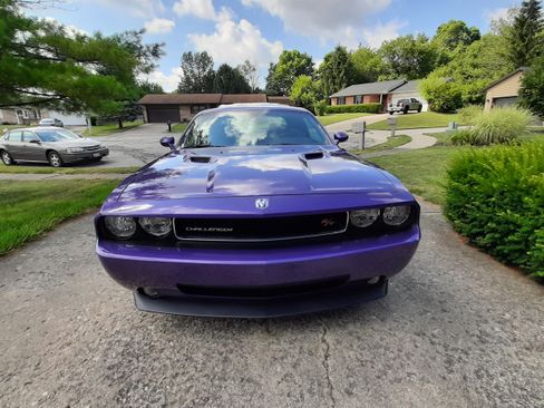 Used 2010 Dodge Challenger R/T image 5