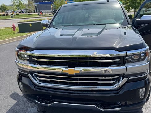Used 2018 Chevrolet Silverado 1500 High Country image 8