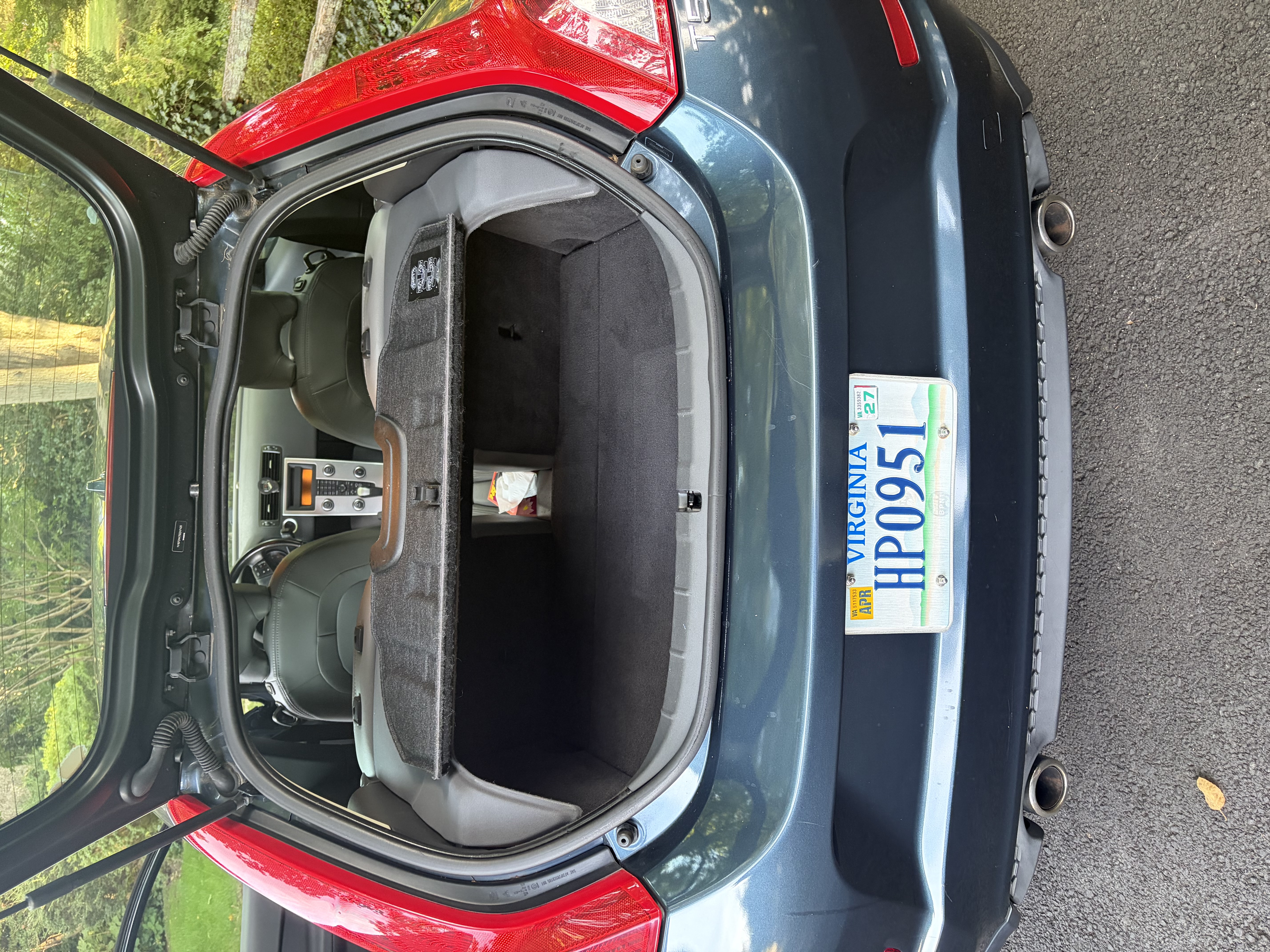 Used 2011 Volvo C30 T5 w/ Preferred Pkg FWD image 8