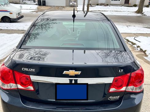 Used 2014 Chevrolet Cruze LT image 9