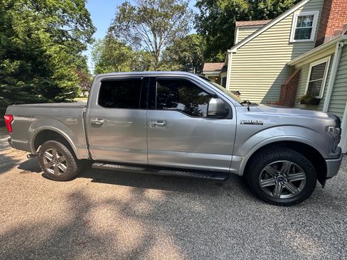 Used 2020 Ford F150 Lariat w/ Equipment Group 502A Luxury AWD/4WD image 4