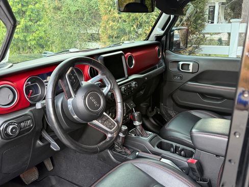 Used 2020 Jeep Wrangler Unlimited Rubicon w/ Dual Top Group image 10