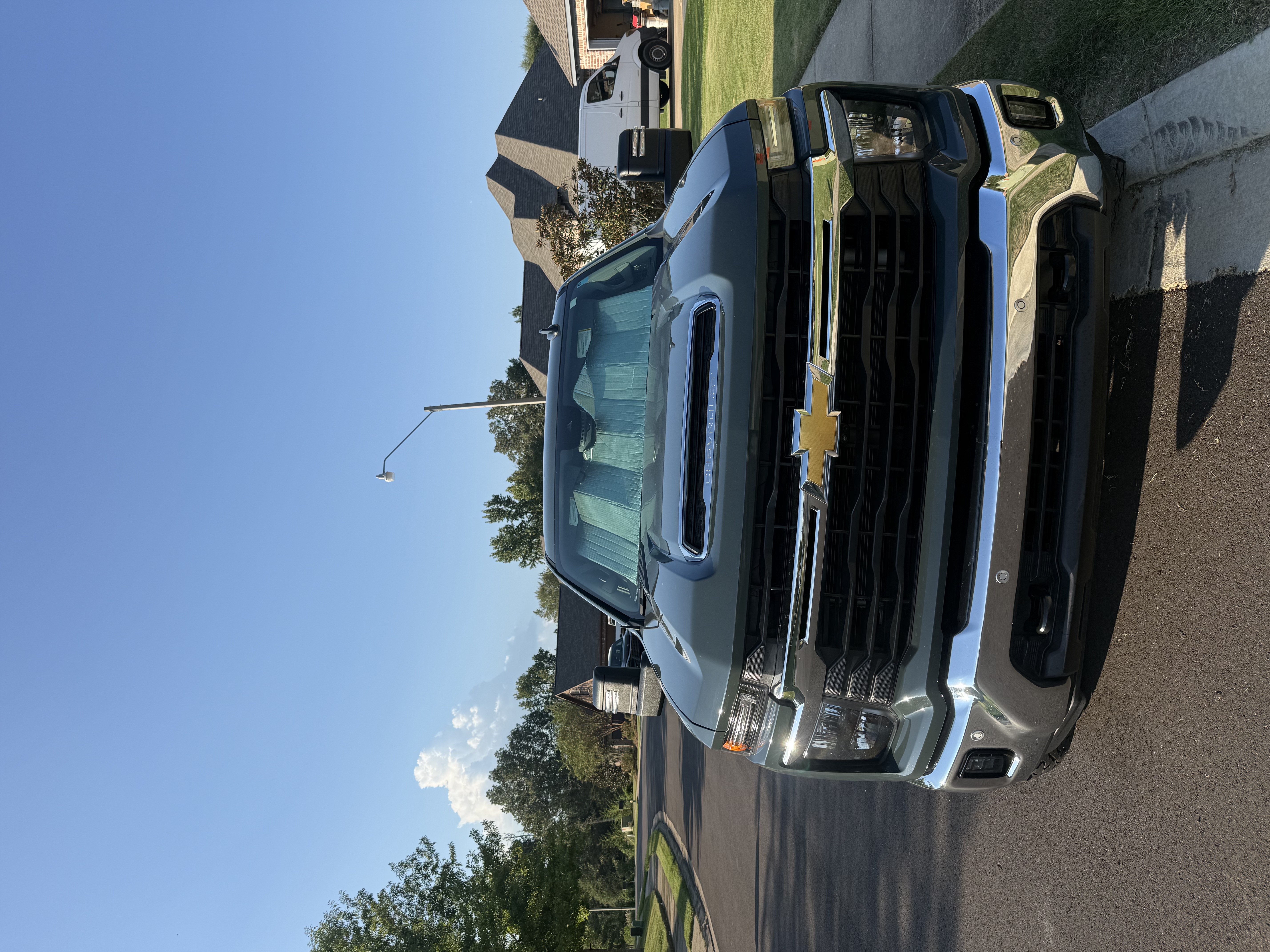 Used 2025 Chevrolet Silverado 2500 LT w/ Safety Package AWD/4WD image 2