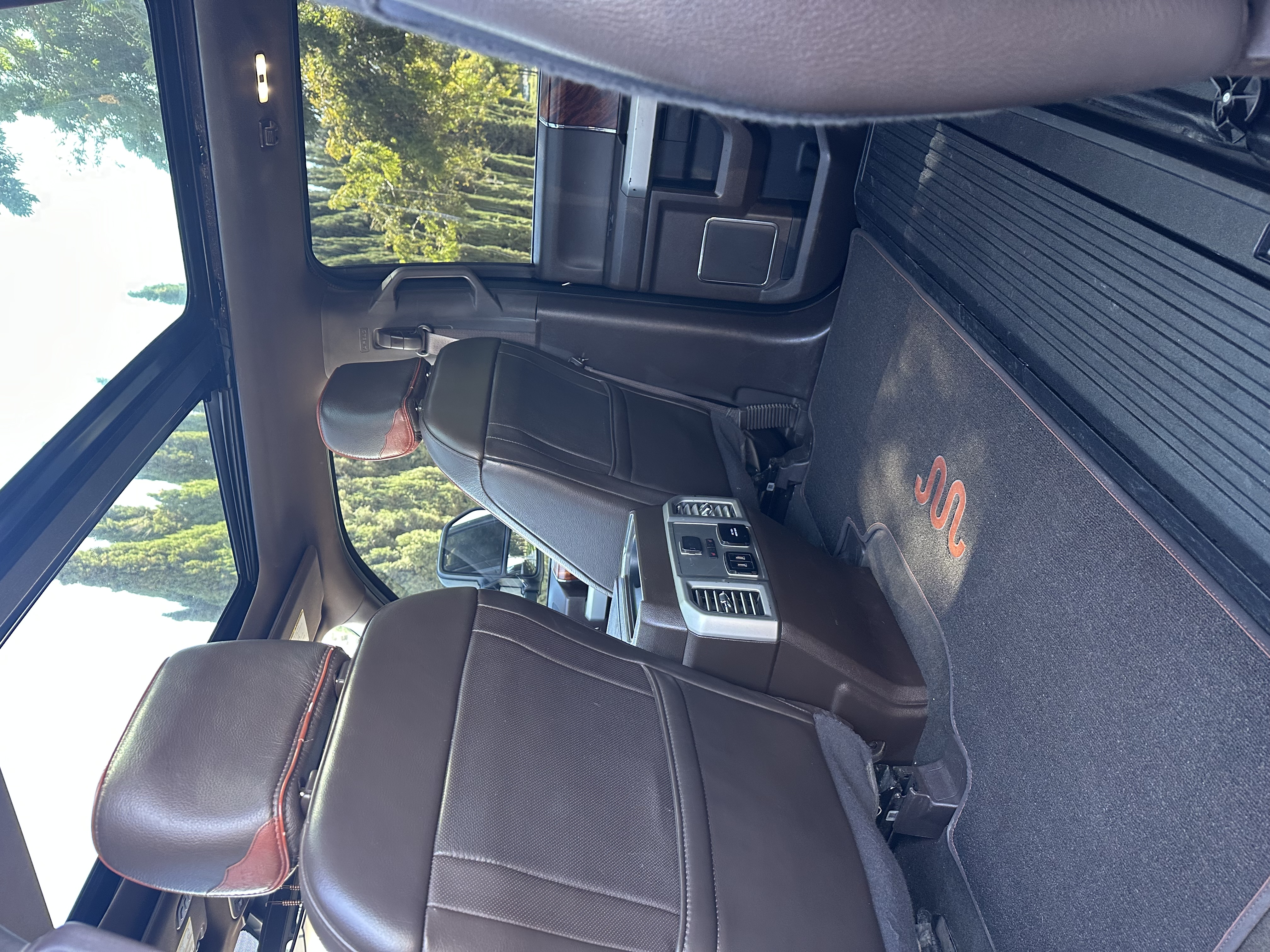 Used 2018 Ford F250 King Ranch w/ King Ranch Ultimate Package AWD/4WD image 11
