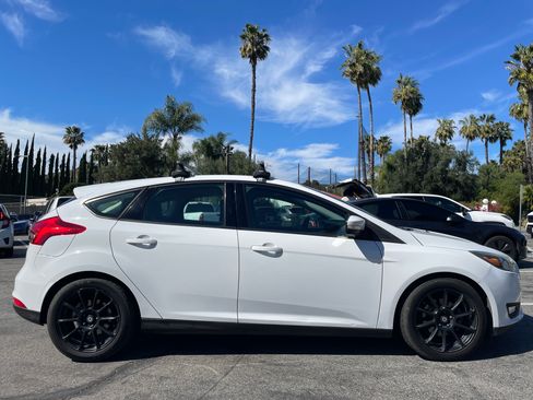 Used 2015 Ford Focus SE w/ Equipment Group 201A image 5