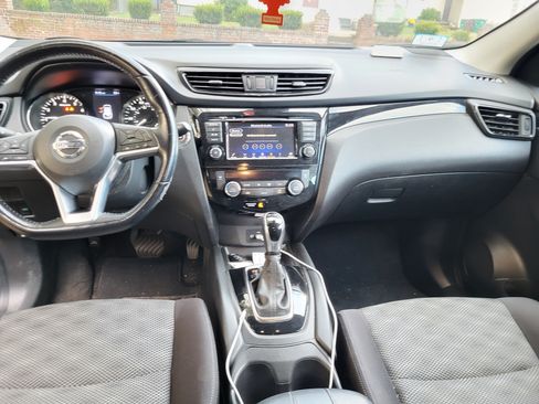 Used 2019 Nissan Rogue Sport SV w/ All-Weather Package image 6